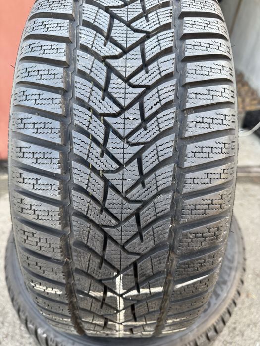 Anvelope iarna 235/45 R18