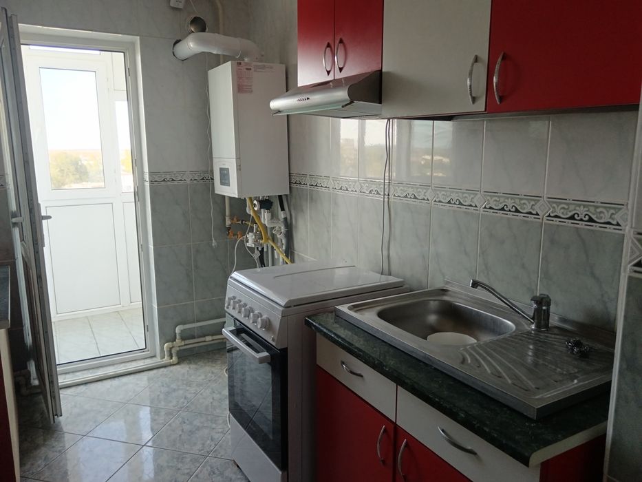 Închiriez ap 2 cam decomandat Et 8/10  preț 2000 lei