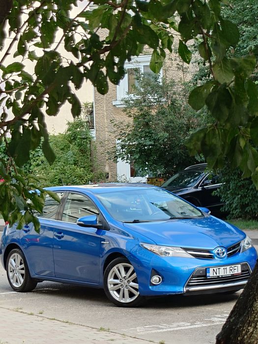 Toyota Auris hybrid !!!Baterie nouă!!!