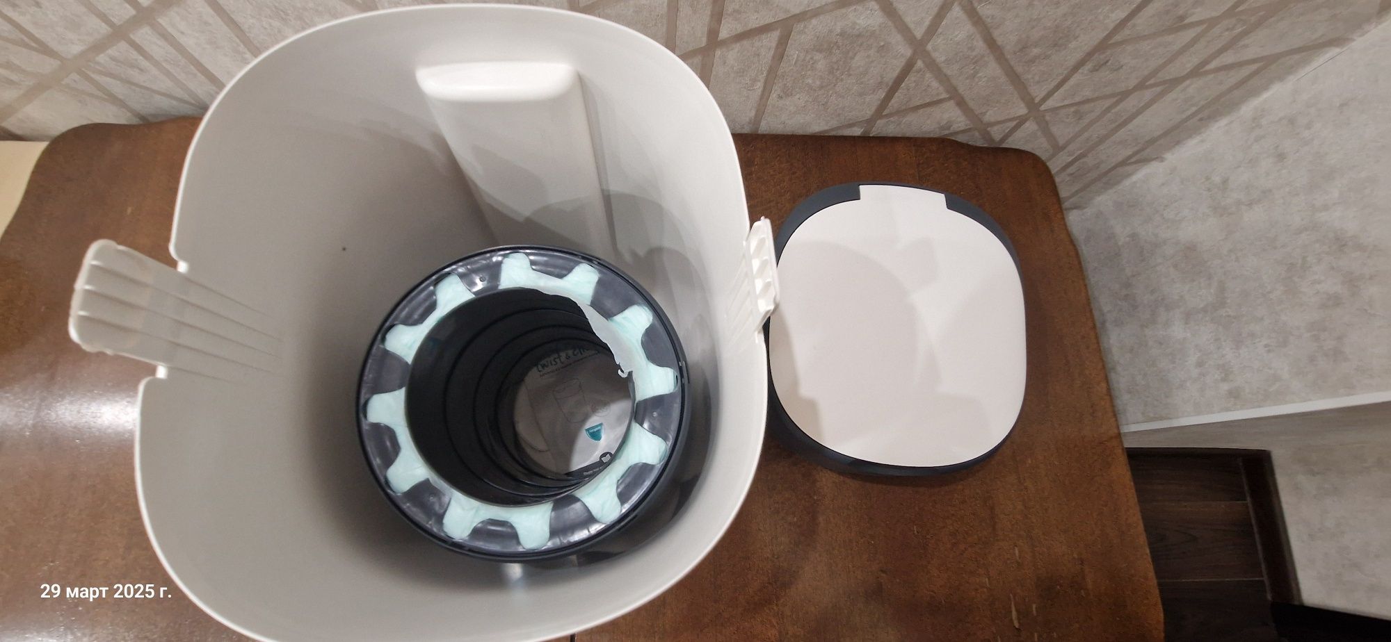 Кош за пелени Tommee Tippee Sangenic Twist and Click Advanced