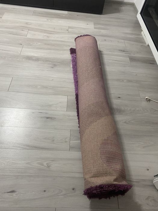 Vand covor aproape nou stare foarte buna dimensiuni 170/250