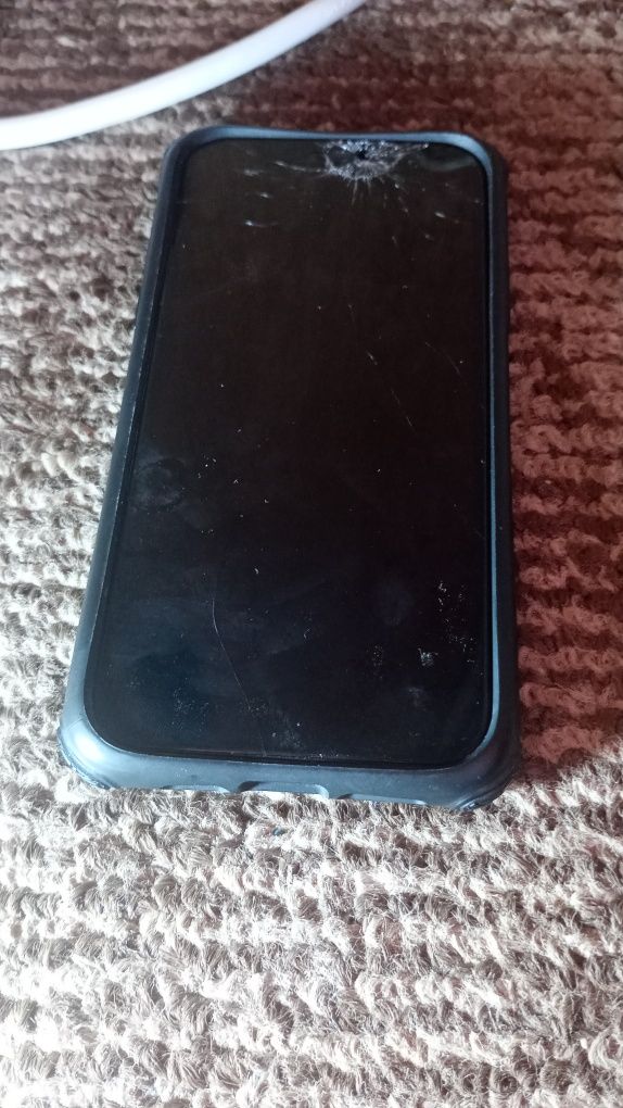 iPhone xs 80  лв