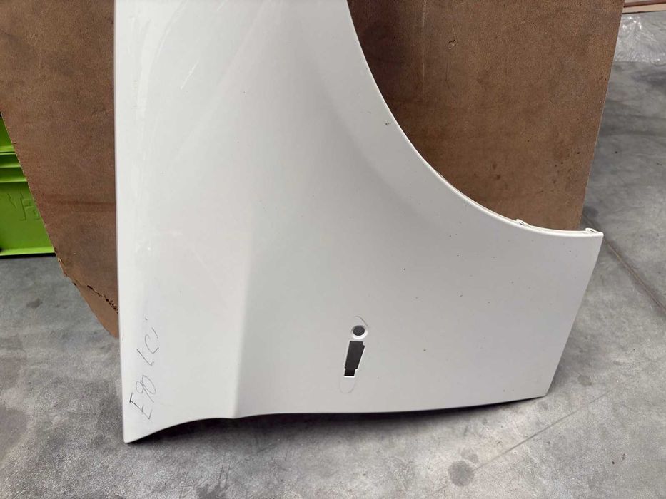 Ляв калник и десен  БМВ Е90 Е91 фейслифт BMW E90 LCI E91 LCI