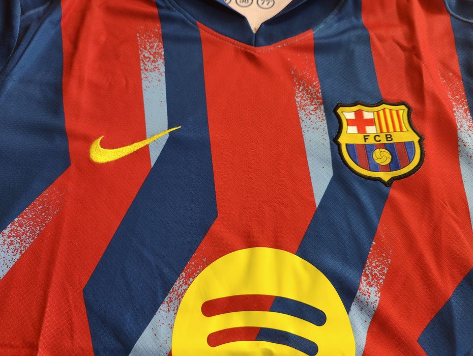 Футболни тениски Barcelona 2025/2026 4th El clasico и special