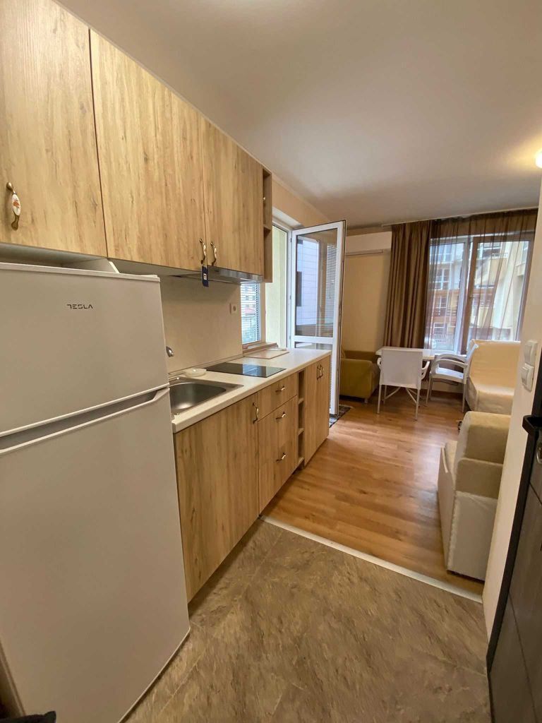 Продава се Едностаен апартамент в Несебър - 30 кв.м за 1800 €/кв.м - Снимка #3