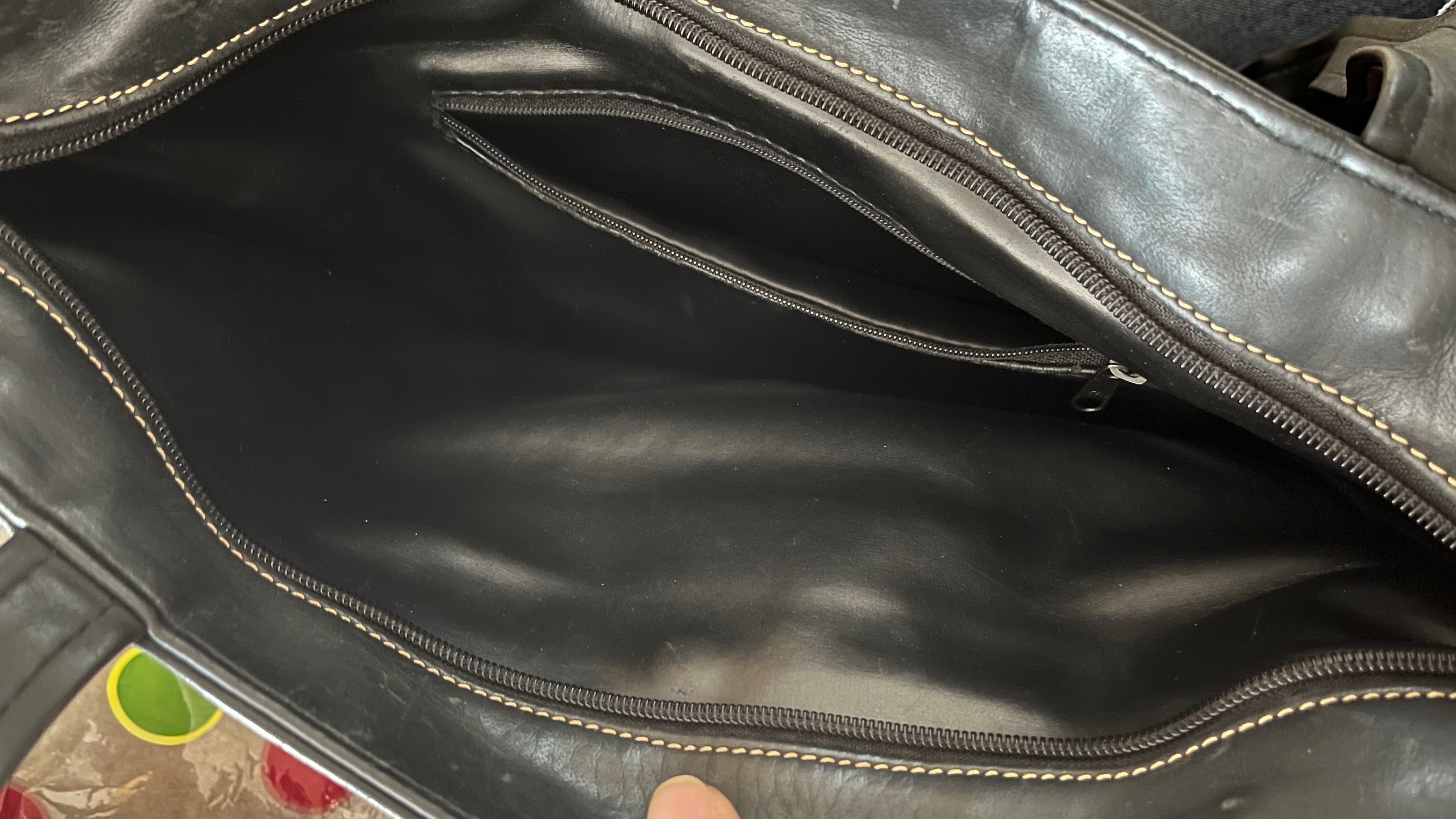 Чанта естествена кожа черна с кафяво