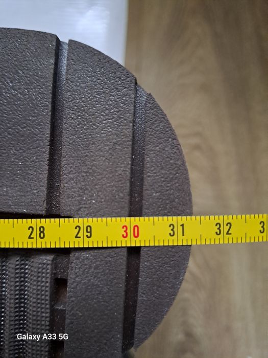 Vand ghete din piele naturala nabuc ( mată ) pentru bărbați.
Marime: 4