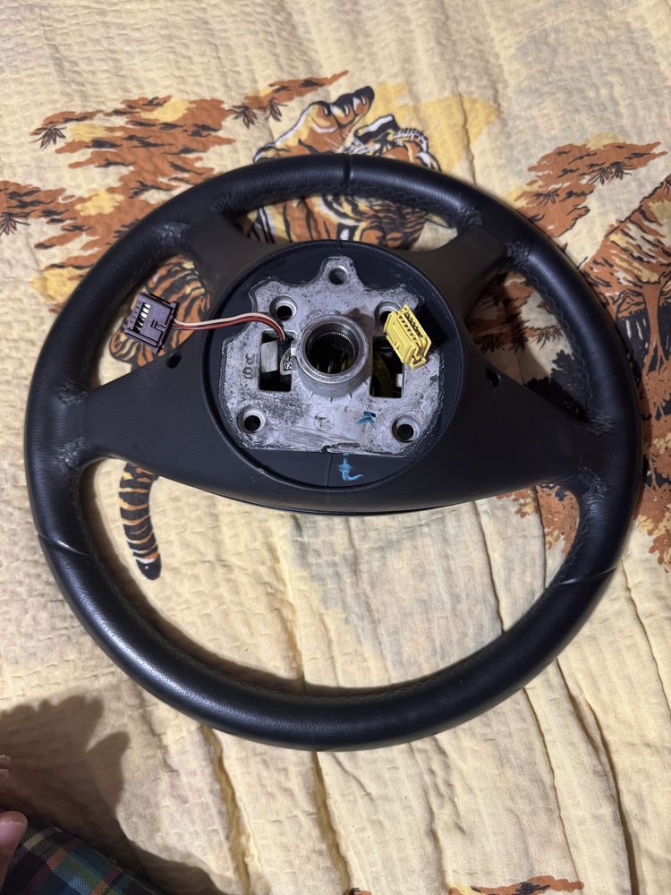 Volan piele cu airbag impecabil w204
