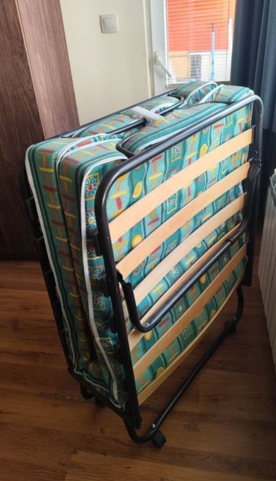 Сгъваемо легло с колелца