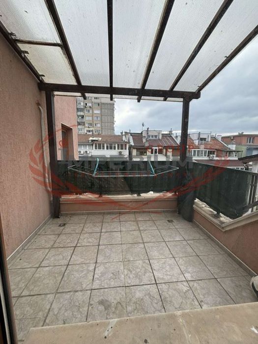 Дава се под наем Двустаен апартамент в Варна, Окръжна болница - 65 кв.м за 459 € - Снимка #3