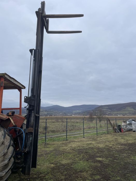 Brat catarg stivuitor pentru tractor