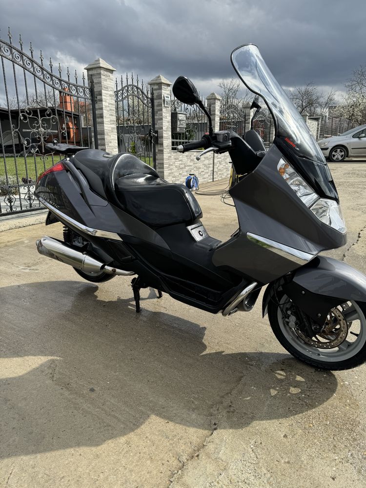 Vand scuter aprilia atlantic 500 cm