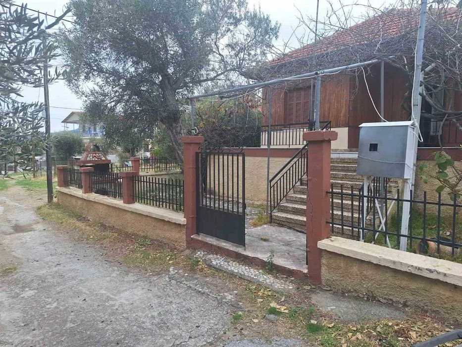 Къща на 300 метра от плажа - Аспровалта