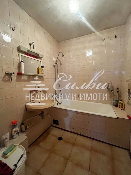 Четиристаен апартамент - кв. Пети полк!