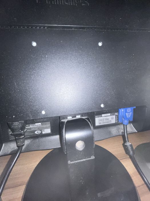 Монитор PHILIPS в хорошем состоянии