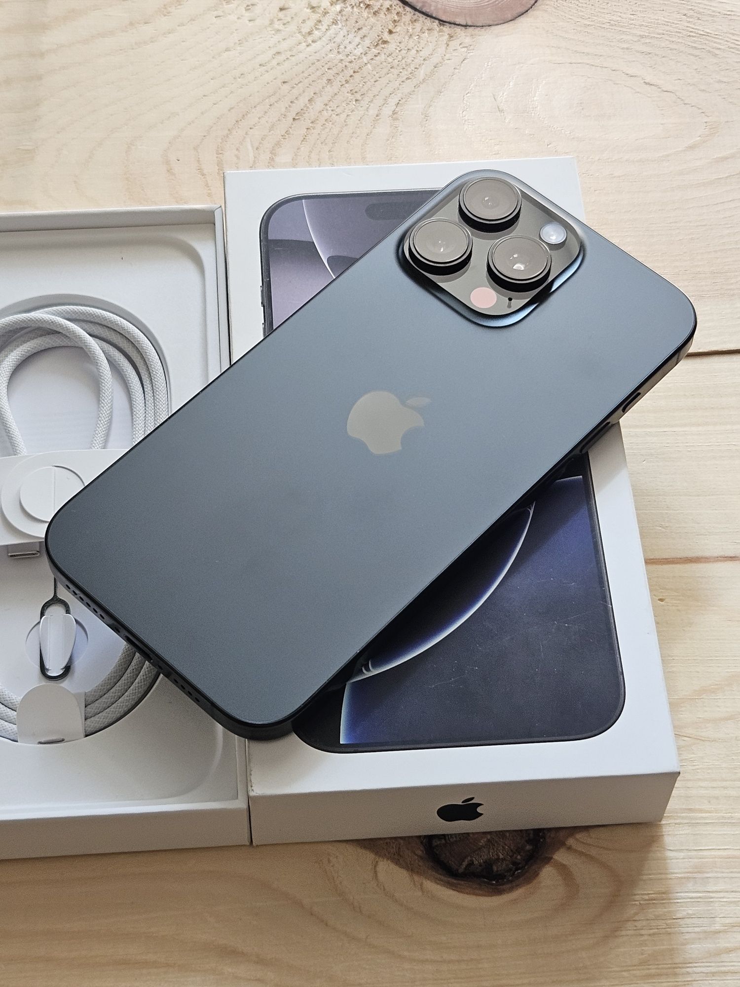 IPhone 16 Pro Max 256 gb akb 100 EAC