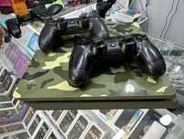 Playstation 4 slim