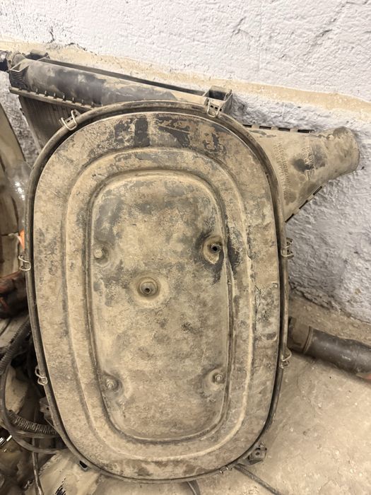 Матор мерседес 102 каропка 4 ступка дозатор трямблор