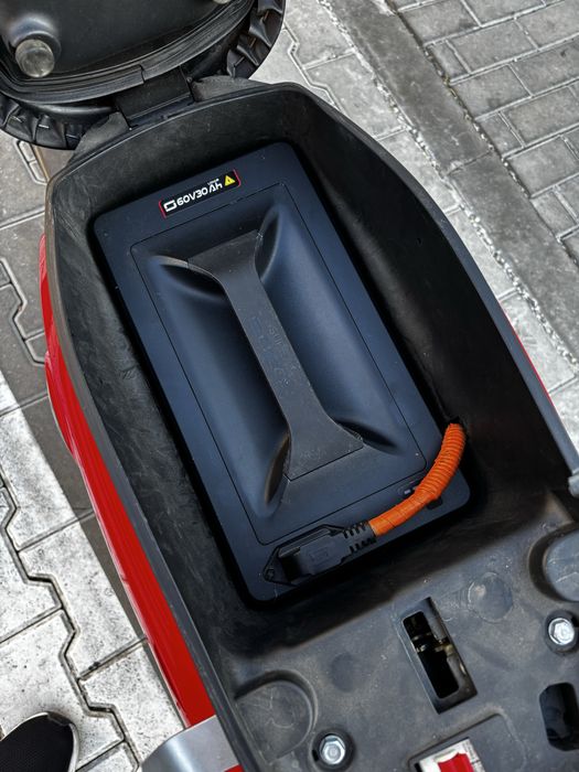 Vand scooter electric super soco Cux