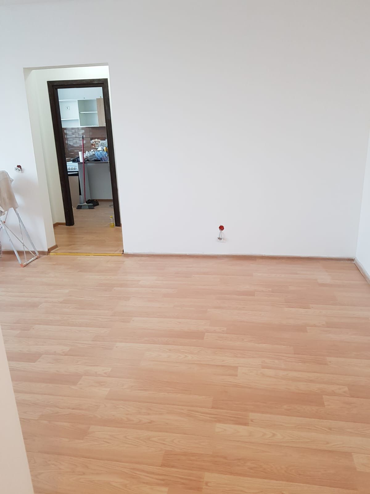 Meseriasi ( 2)  oferim servicii de renovari interioare