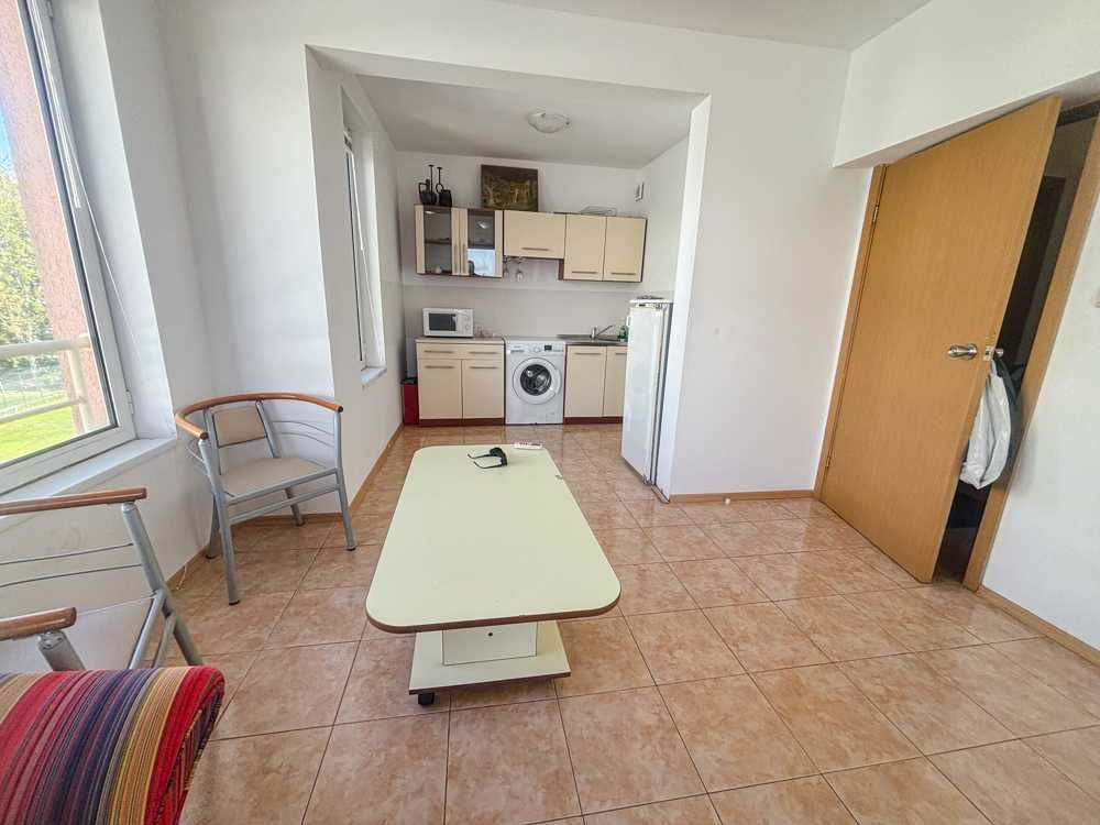 Продава се Двустаен апартамент в к.к. Слънчев бряг - 73 кв.м за 850 €/кв.м - Снимка #2