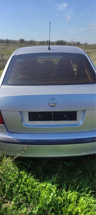 Skoda Octoavia 2 (plus una pentru piese)