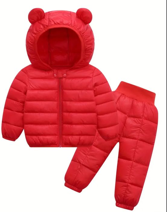 Продам костюм для девочки.