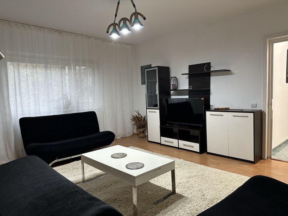 De inchiriat apartament cu 3 camere zona Mall Vitan