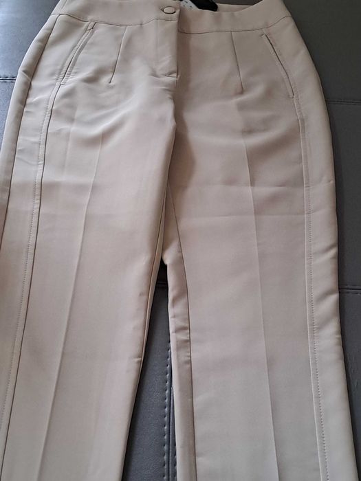 Pantaloni dama  mărimea 40,eleganti ,slim,noi cu etichetă.