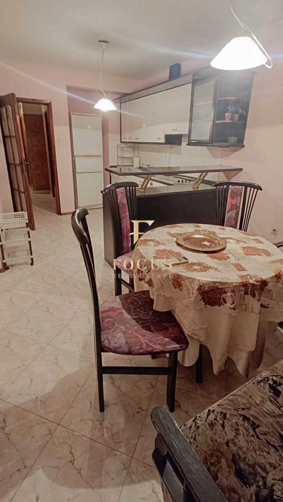 Продава се Тристаен апартамент в Пловдив, Кършияка - 100 кв.м за 1900 €/кв.м - Снимка #1