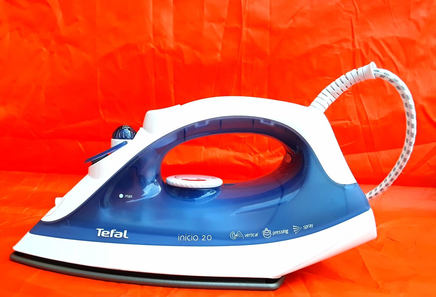 Fier CALCAT TEFAL 1800 W Talpă TEFLON Calcare Verticală - NOU - 95 Lei