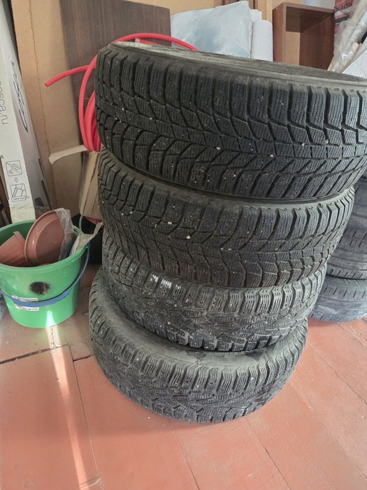Шина б/у.  Размер 215/65/R16