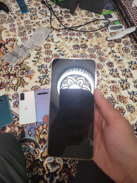 Samsung galaxy S21 plus