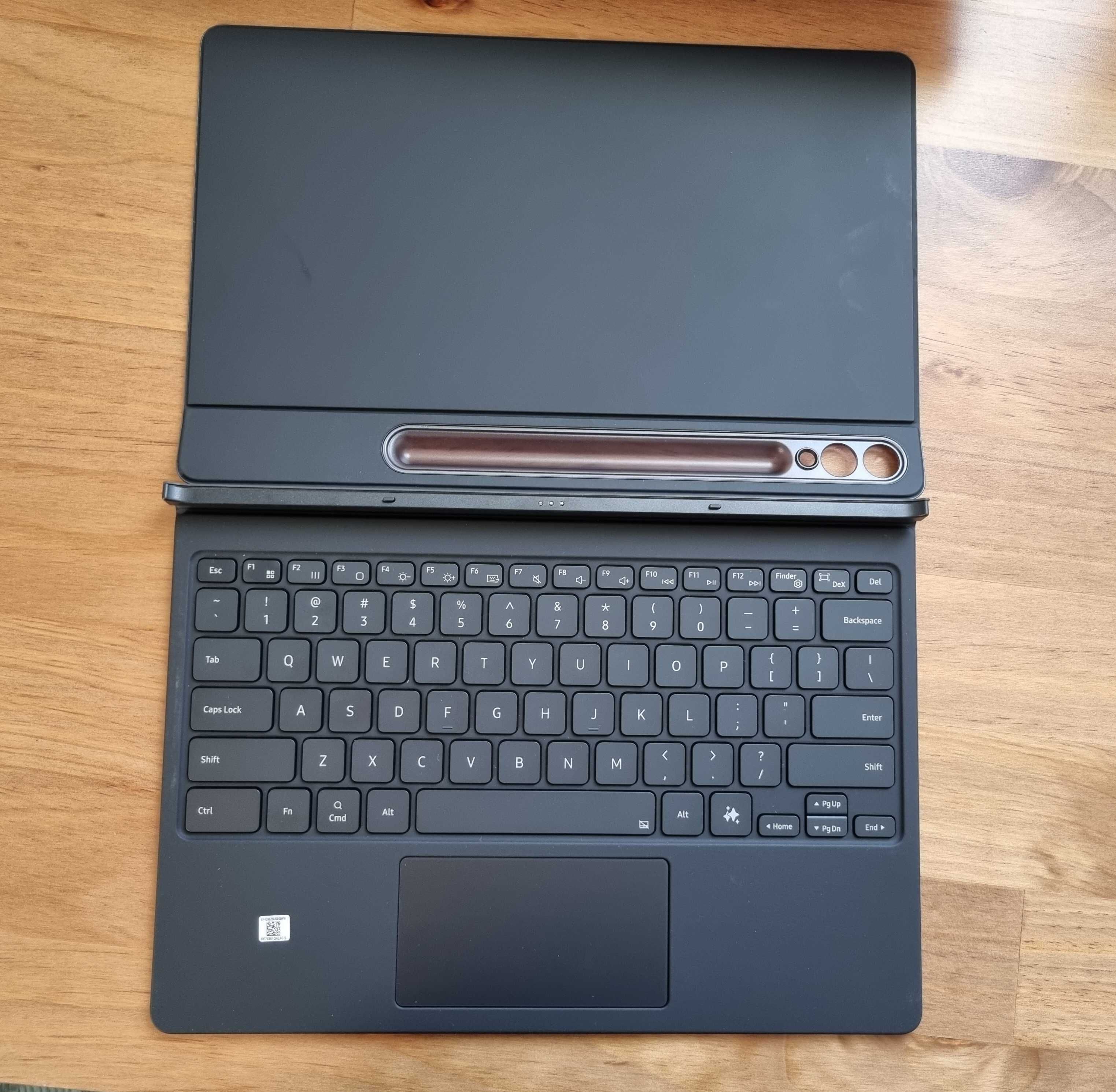 Husa cu tastatura Book Cover Keyboard  SAMSUNG-EF-DX825UBEGWW, negru