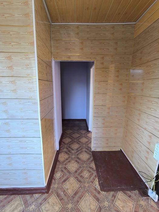 Квартира в деревянном доме. 1 ком. Спутник 2.  Метро  Кипчак.