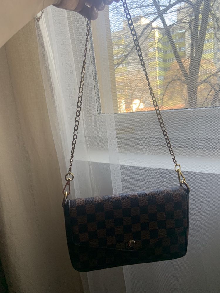 Geanta Louis Vuitton