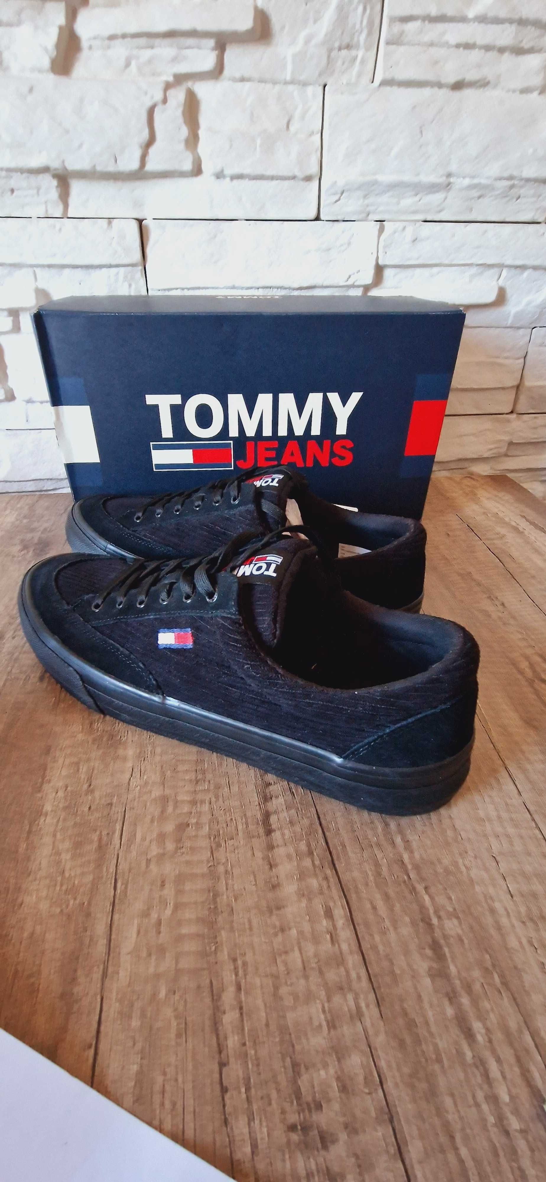 Обувки Tommy Hilfiger