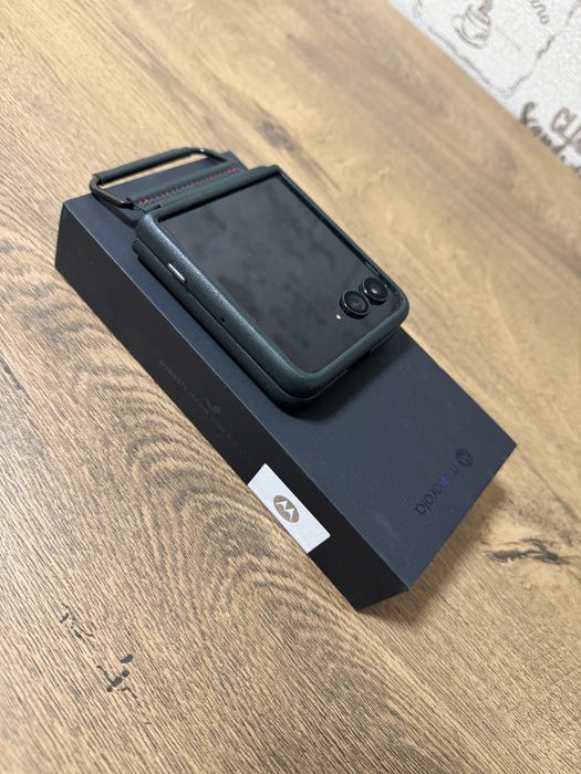 Vand Motorola Razr 60 Ultra