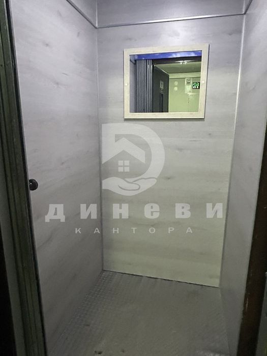 Двустаен апартамент с кухня в центъра