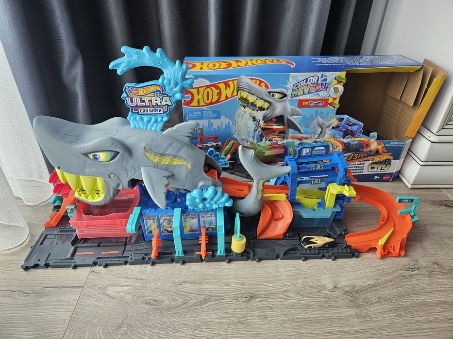 Spălătoria de mașini Hot wheels - rechin