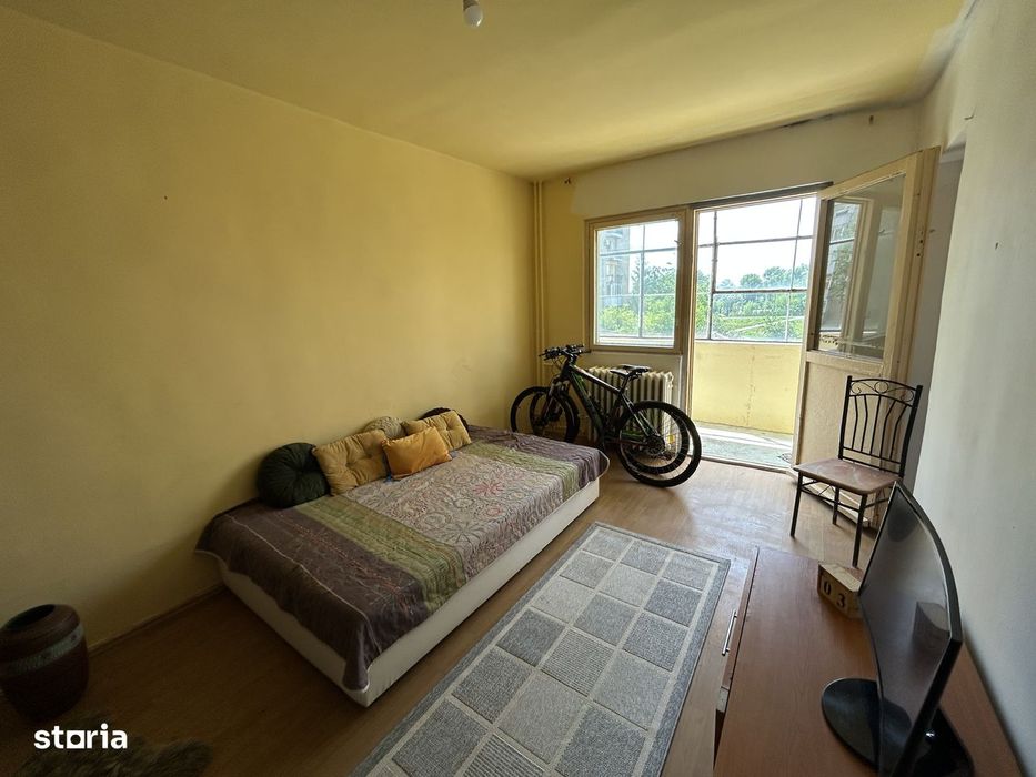 Vand gars.conf I, in Micalca zona 300 pe faleza, et.3/4,st.37 mp.