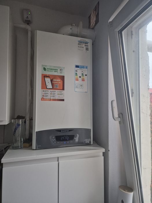 Vând apartament 3 camere