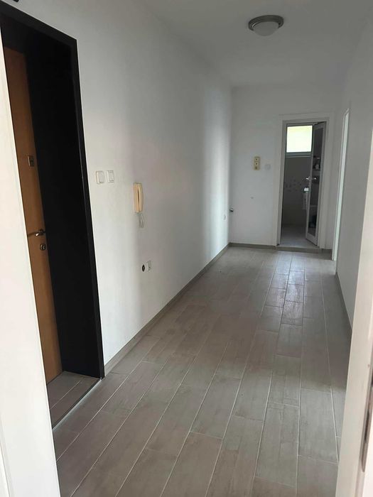 Продава се Тристаен апартамент в Благоевград, Широк център - 92 кв.м за 1631 €/кв.м - Снимка #2