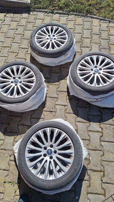 Jante Ford 17” echipate cu cauciucuri de vară
