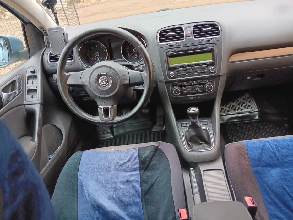Vand  golf 6 1.6 MPI an stare f bună