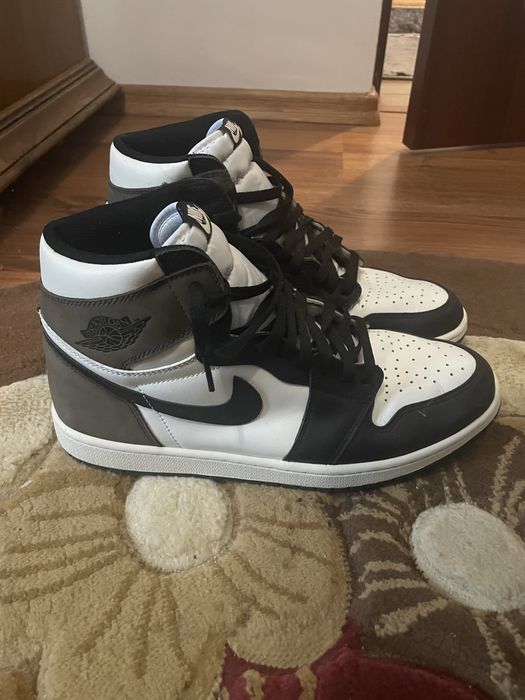 Jordan 1 mocha high marime 46