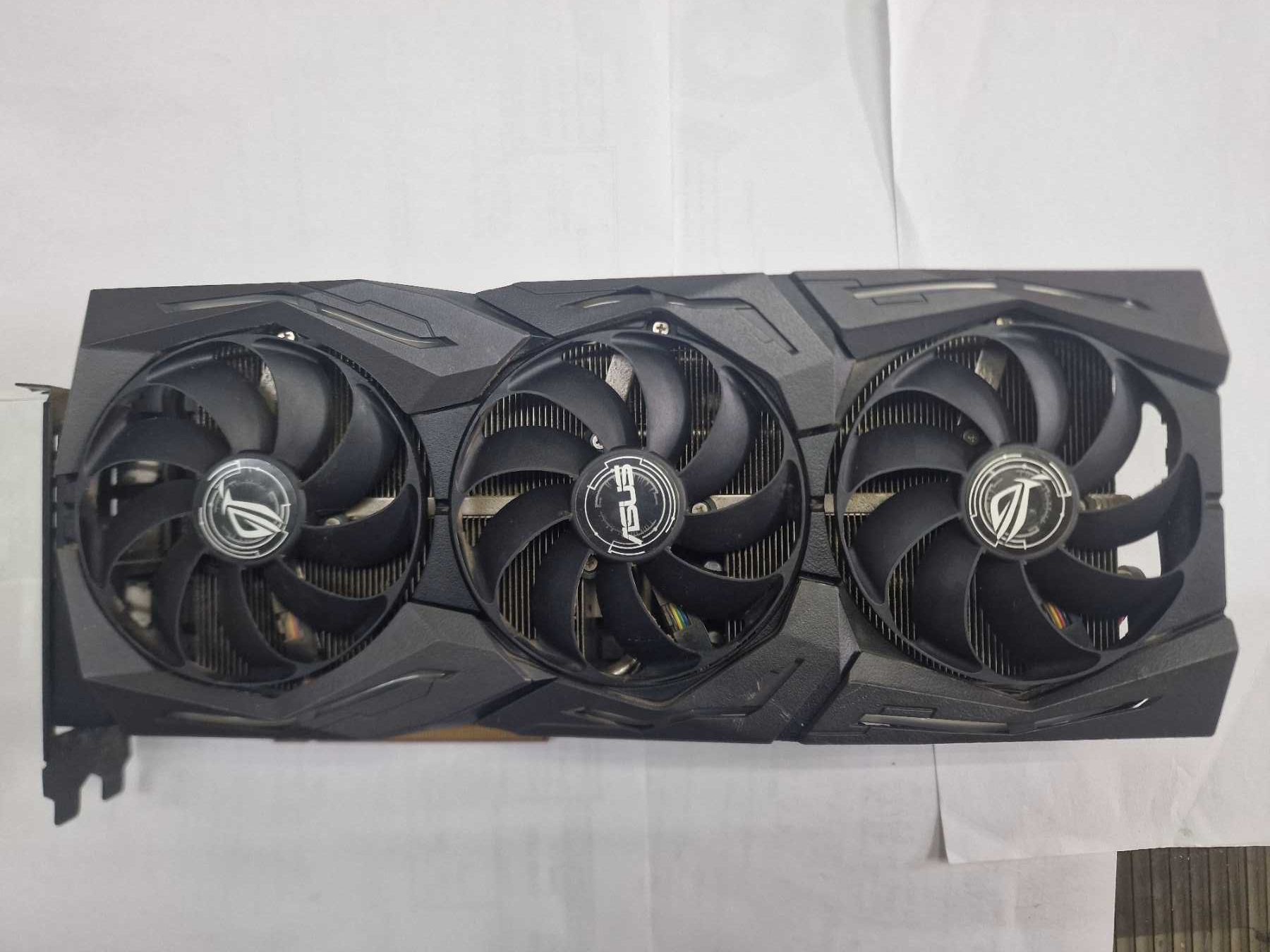 AMD Radeon RX5700X TAsus Republic of Gamers 8Gb DDR6 Гаранция 3 месеца