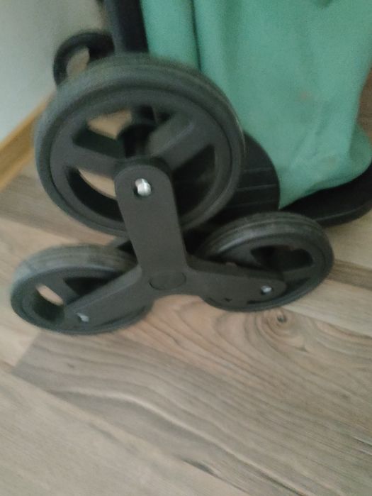 Vand carucior cumparaturi