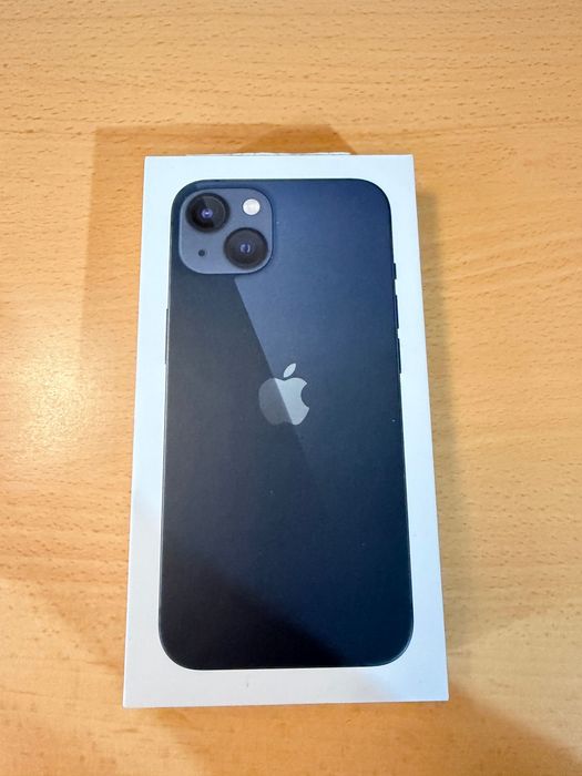 iPhone 13 (перфектно състояние)