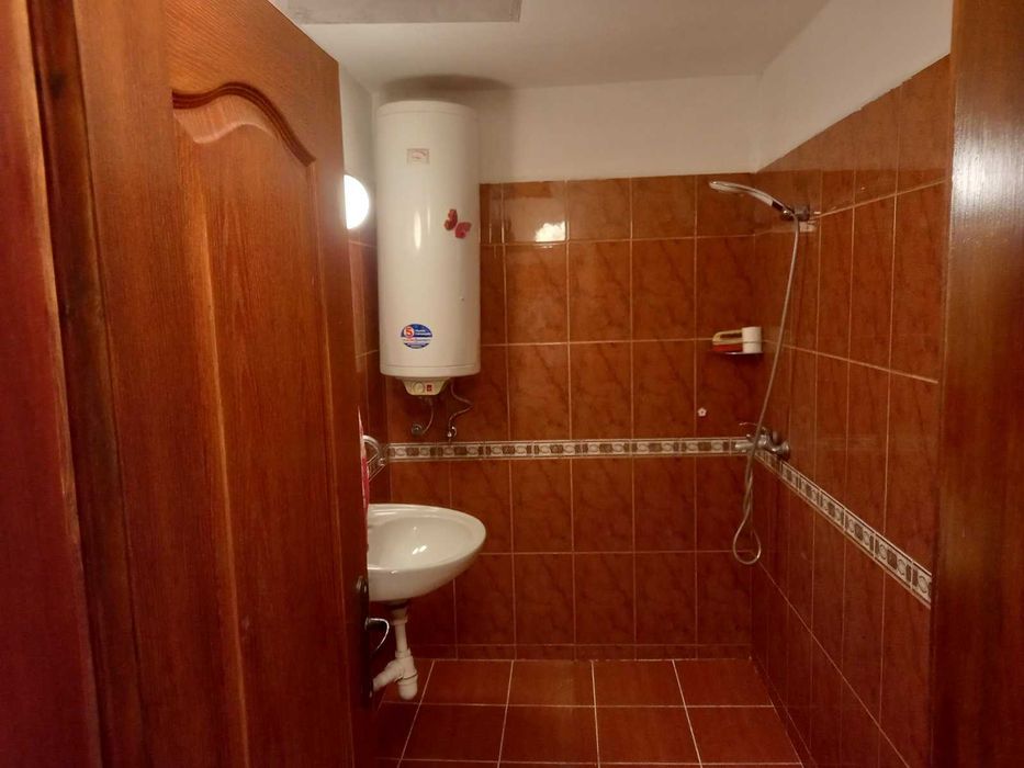 Продава се Двустаен апартамент в Варна, Лятно кино Тракия - 60 кв.м за 6 €/кв.м - Снимка #1